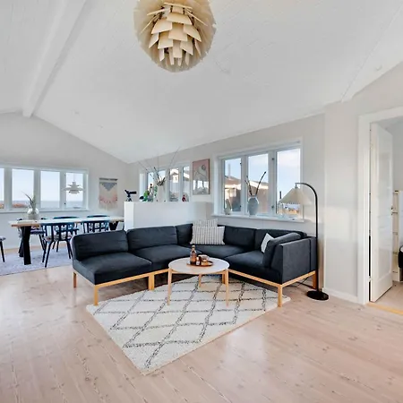 Sea View And Charging Station For Electric Car *