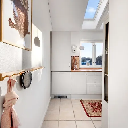 Trevligt Sommarhus Med Unik Havsutsikt Semesterbostad